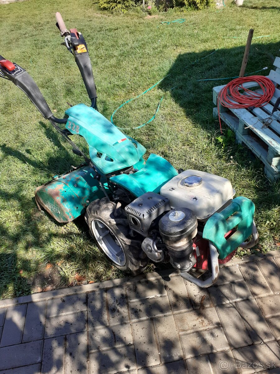 Malotraktor ferrari