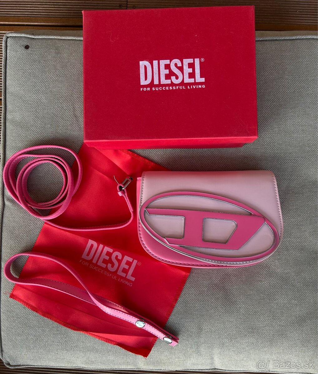 Rúžova Diesel Kabelka