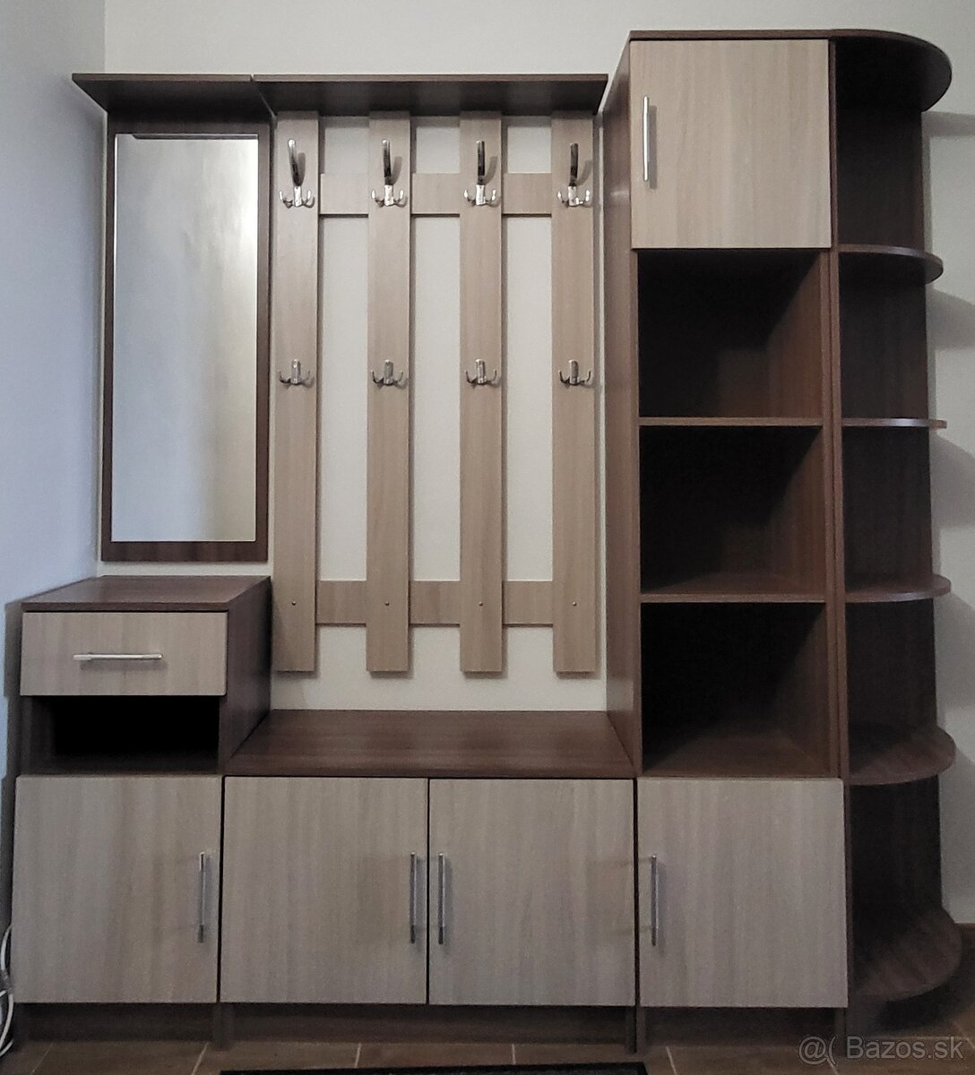 Predsieňová zostava