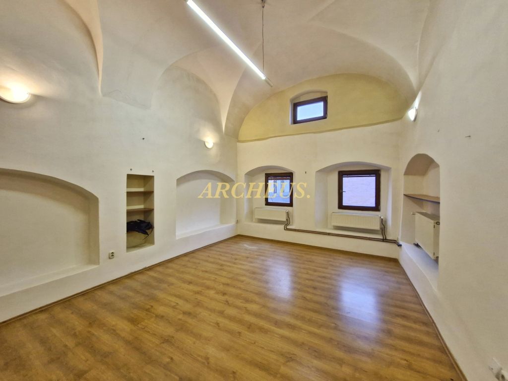 PRIESTORY NA PRENÁJOM - HLAVNÁ ,PREŠOV