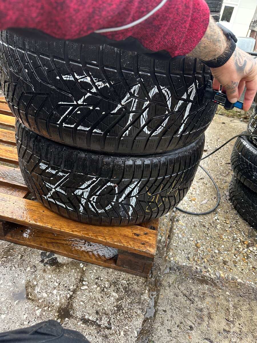 Z101 zimné 2ks 285/35R21