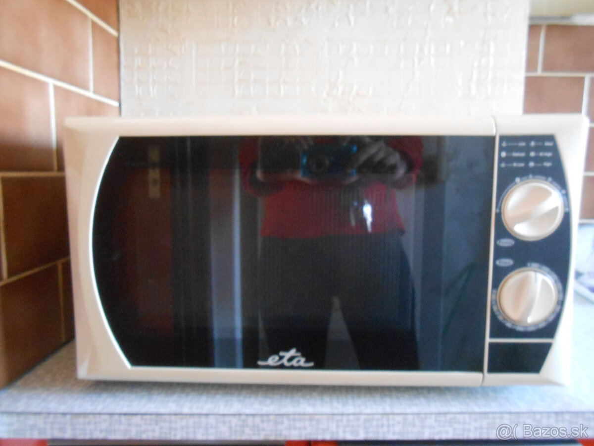 Mikrovlnná rúra ETA