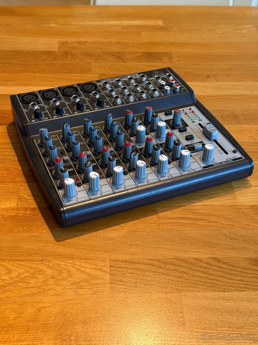 Behringer Xenyx 1202