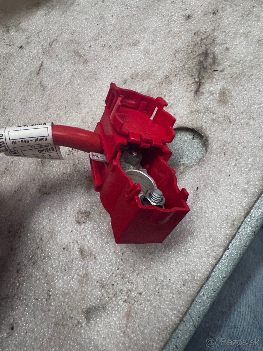 plusový kábel pyropatron na bmw g11,g12