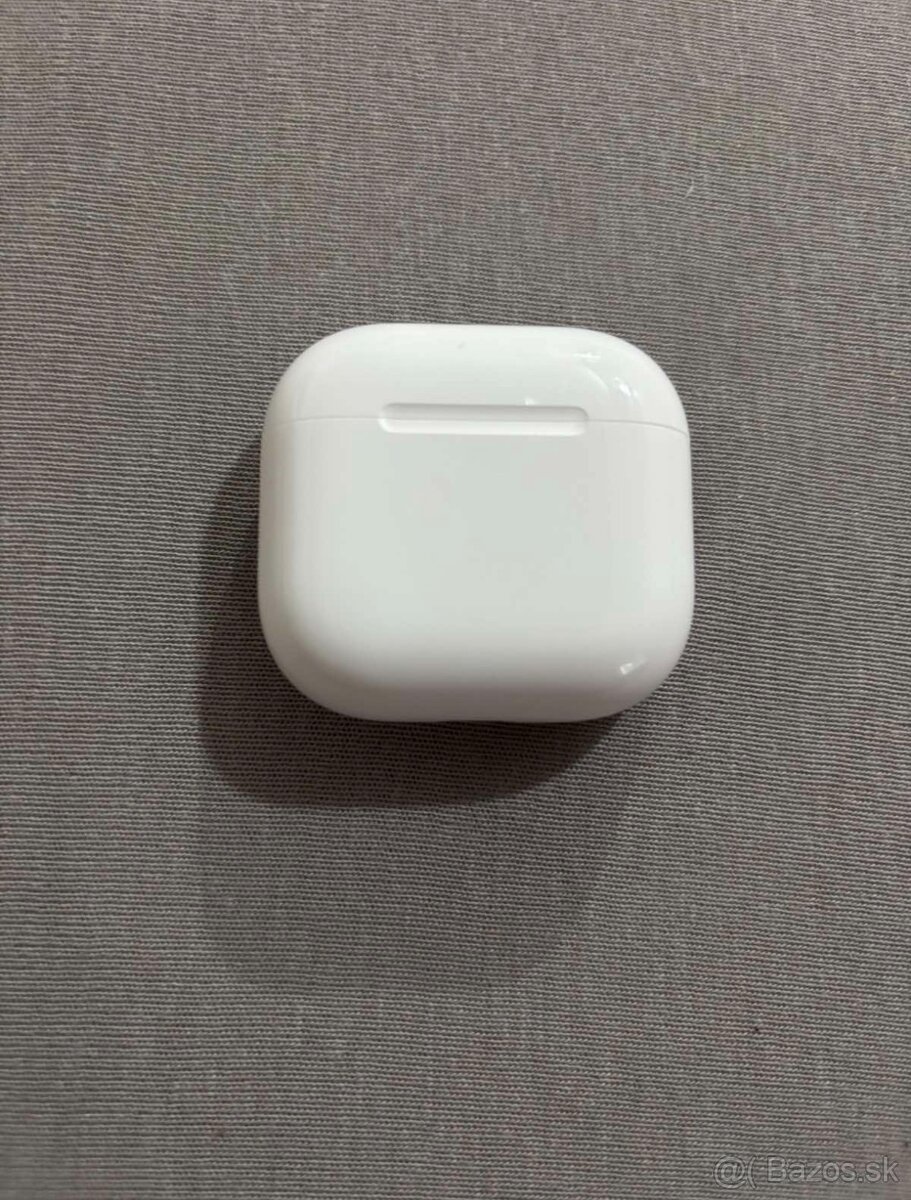 AirPods 4