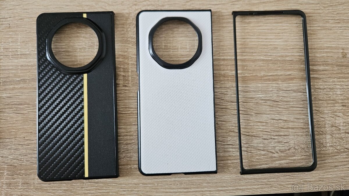 Kryty na Honor Magic V3