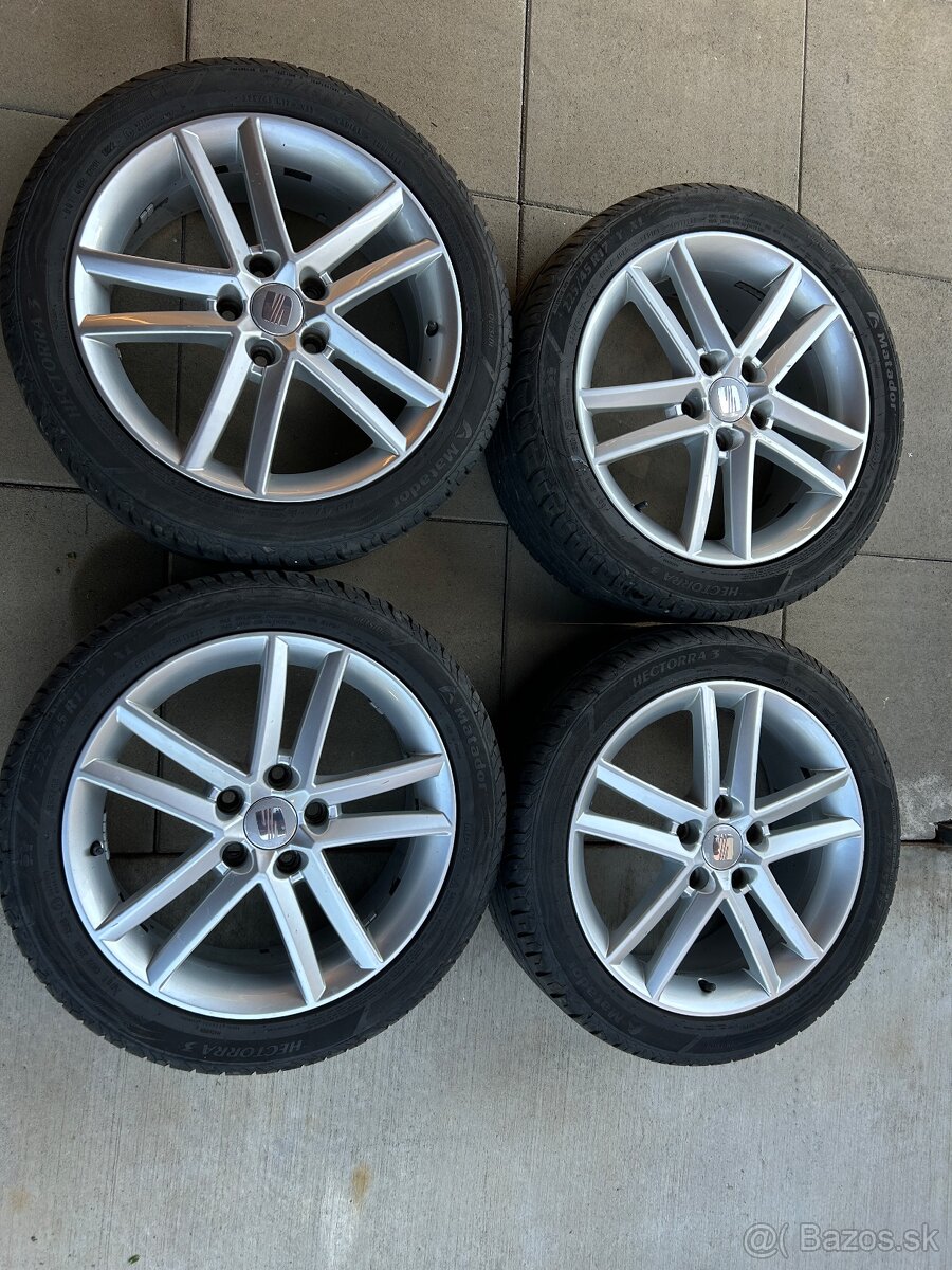 Elektrony Seat 5x112/r17 + pneu