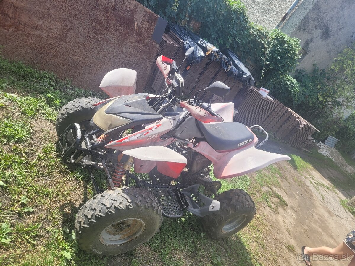 Honda trx 250