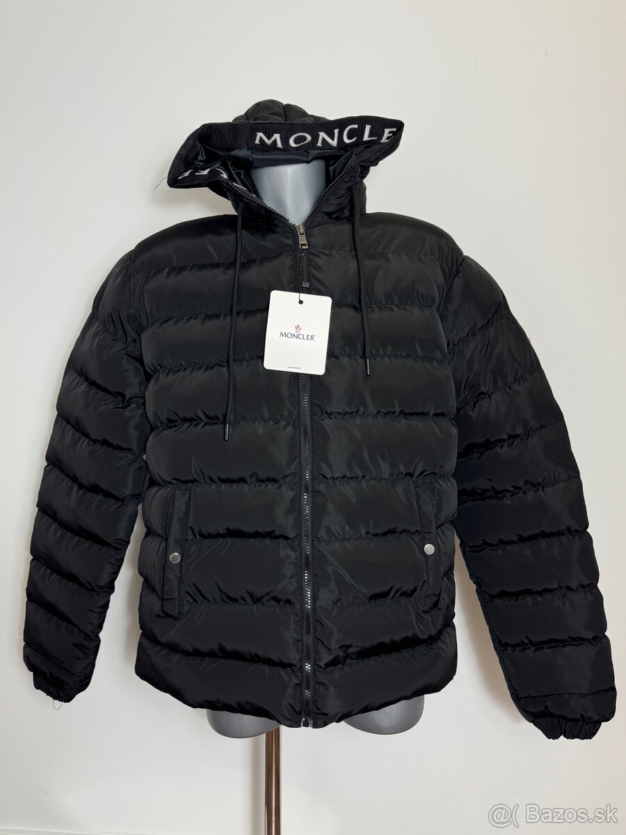 Zimna bunda Moncler