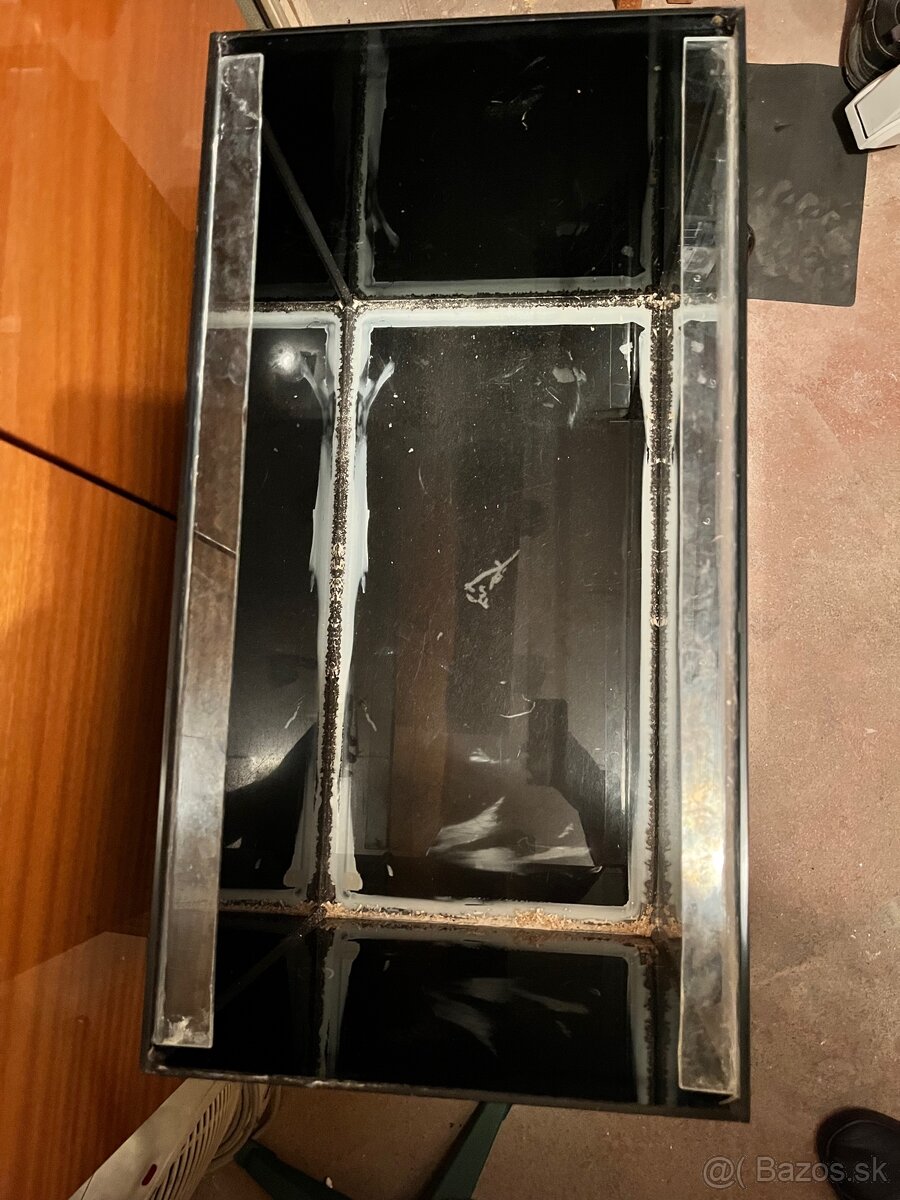 Predám akvárium 60 litrov