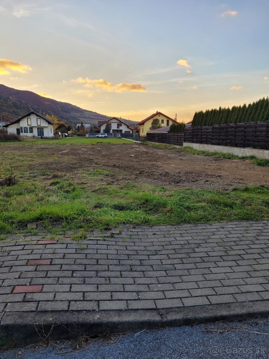 Stavebný pozemok Pečovská Nová Ves