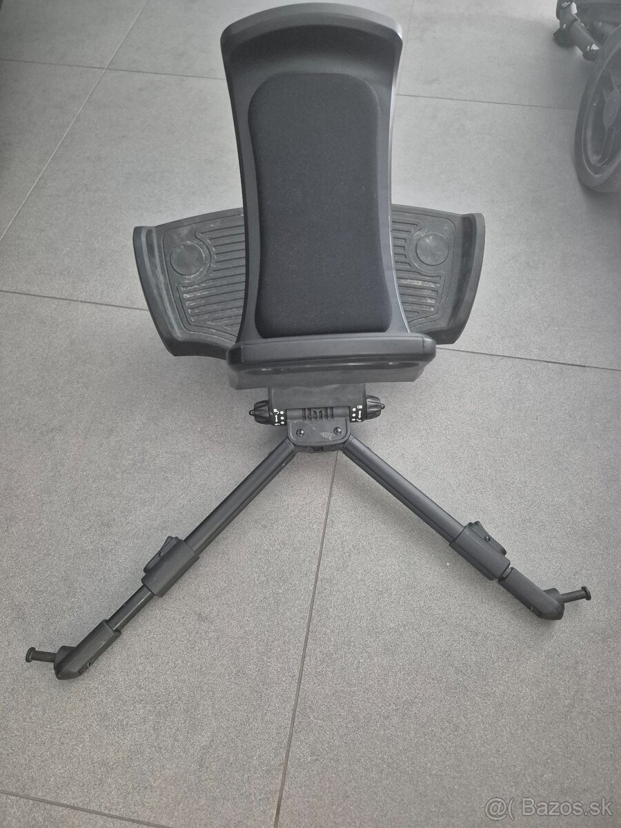 Univerzálne stúpadlo za kočík so sedátkom Colibro