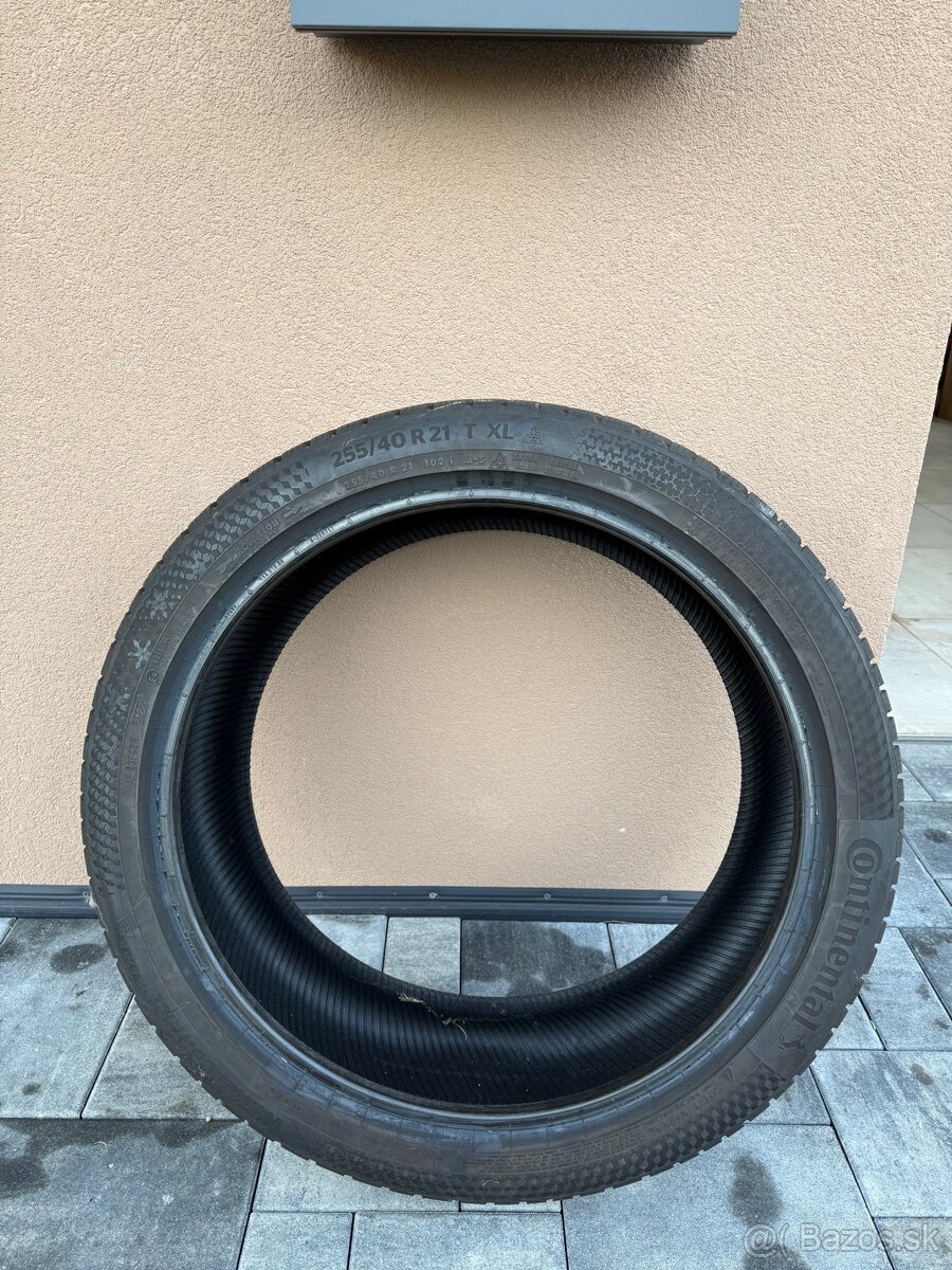 Predám pneumatiku 255/40 R21