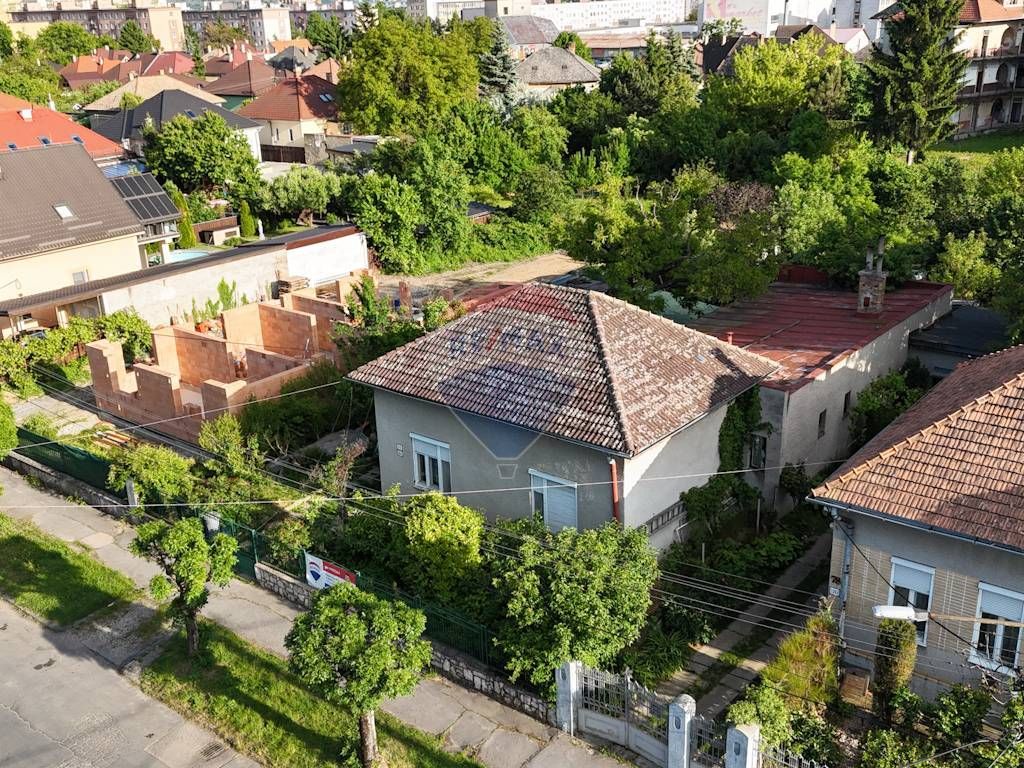 ZNÍŽENÁ CENA Rodinný dom v tichej lokalite blízko centra