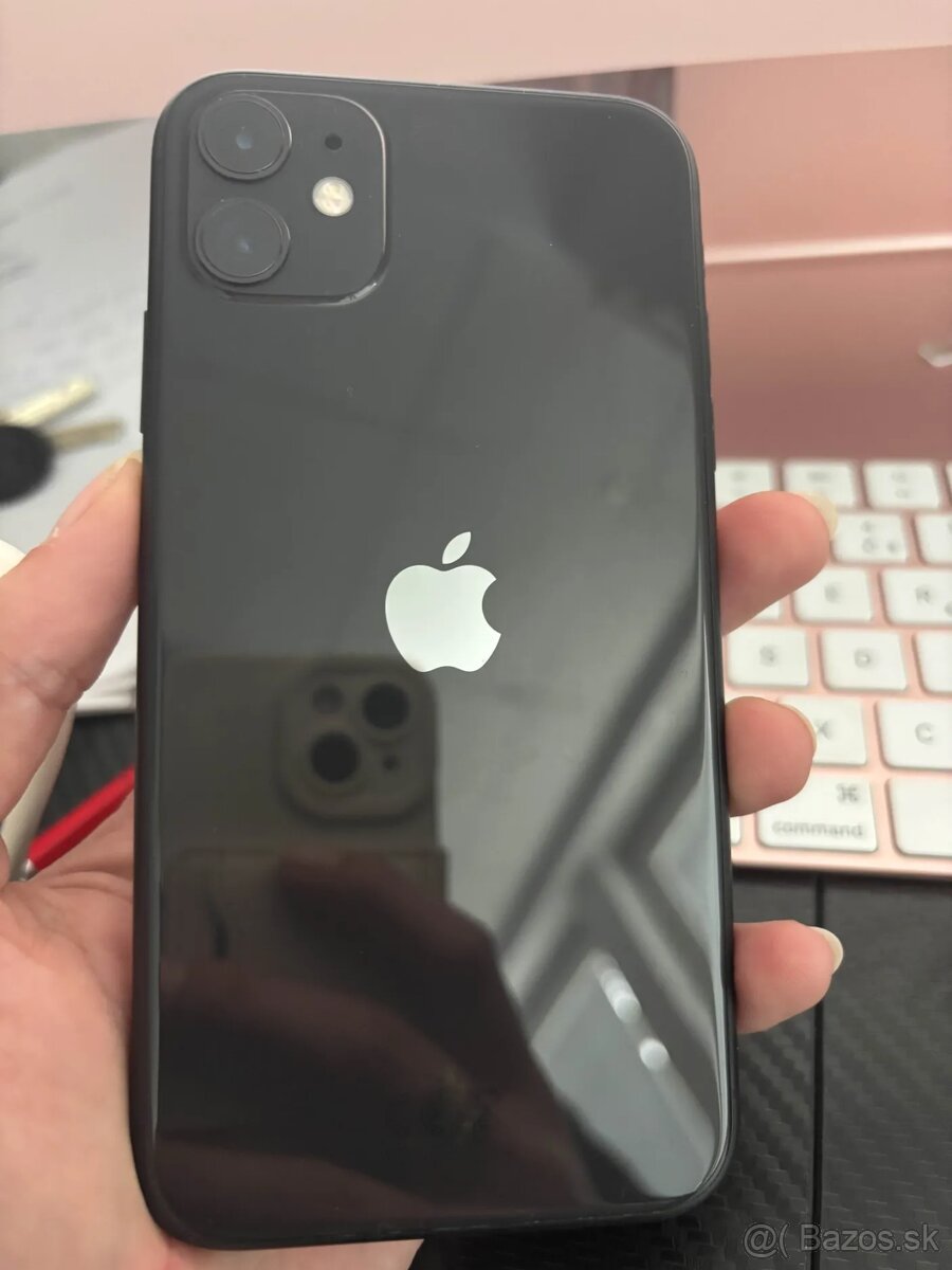 Predám Apple iPhone 11 – 64 GB - ako nový