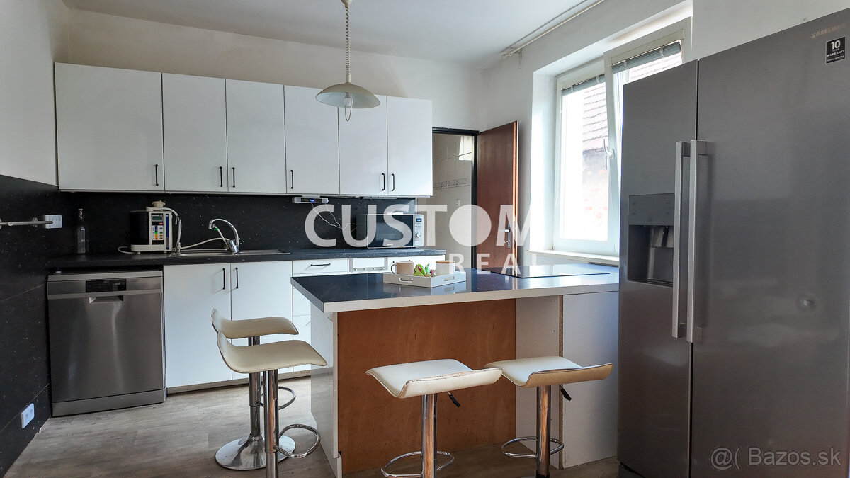 Veľkorysý rodinný dom v Žiline - mestská časť Budatín