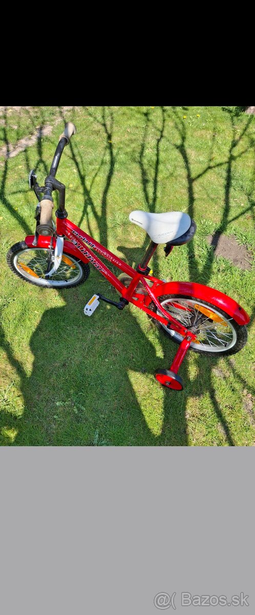 Červený bicykel na predaj