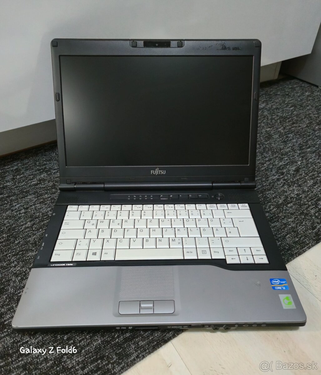 FUJITSU LifeBook S752 - Core i3 / 8 GB RAM / ?-DISK /