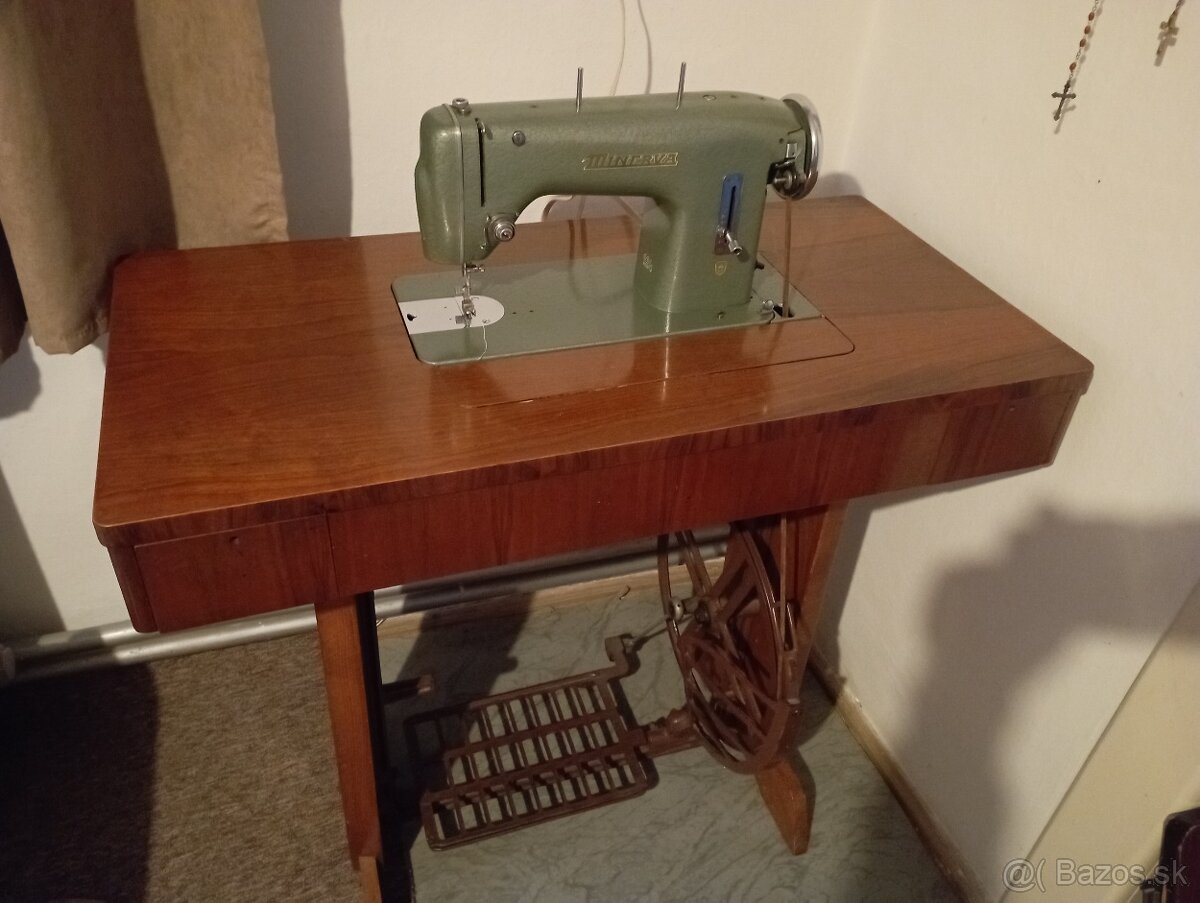 Šijací stroj Minerva