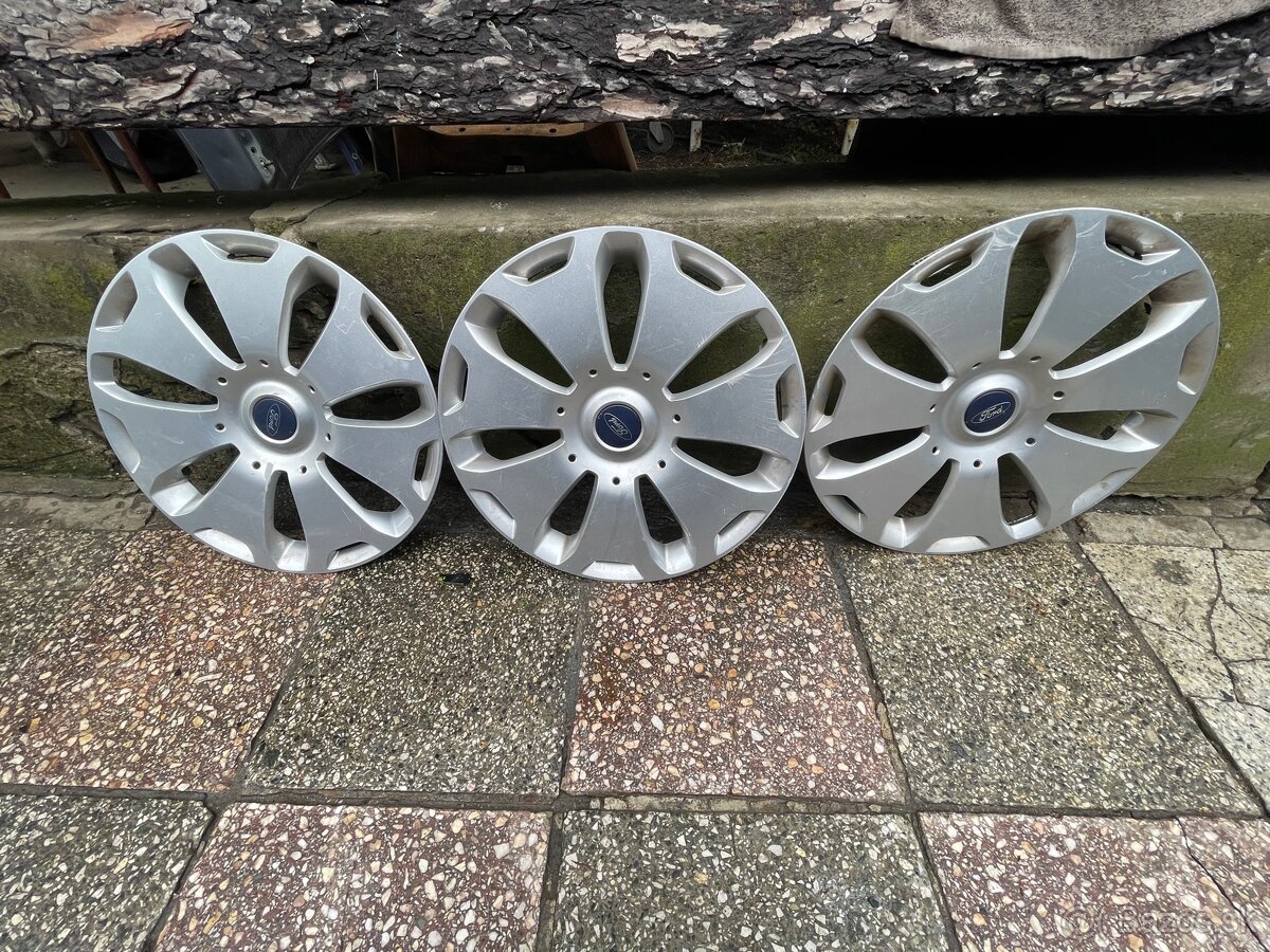 predam orig. puklice ford r17