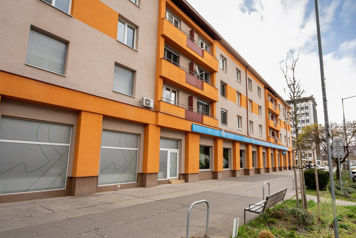 Na predaj 2-izbový tehlový byt s loggiou v Žiari nad Hrono