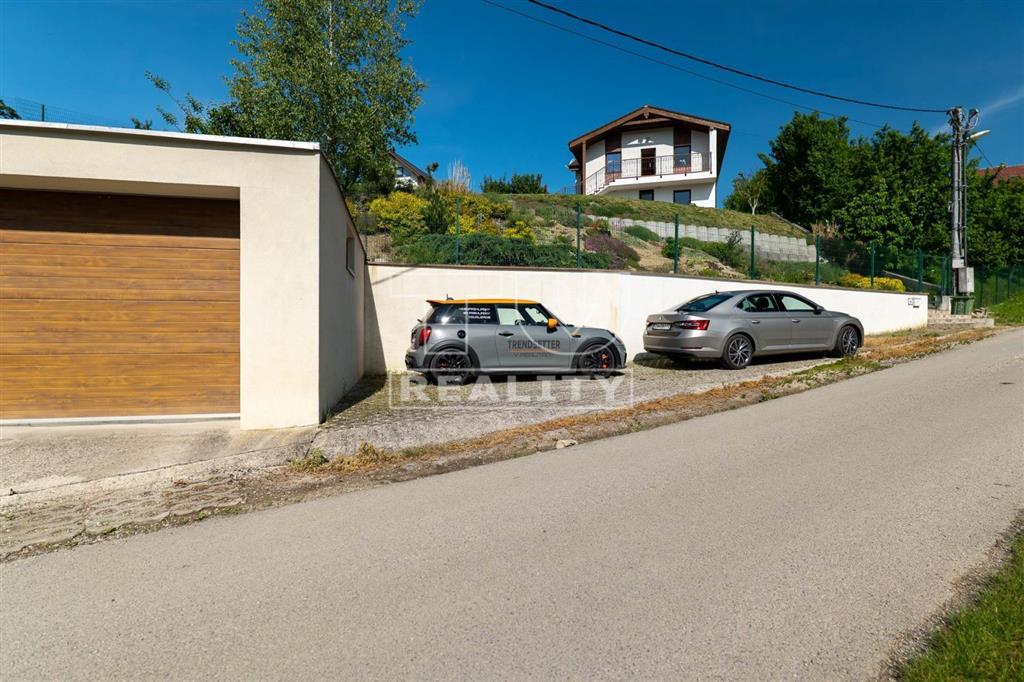 RODINNÝ DOM, STRÁNSKE , 1780m2 POZEMOK