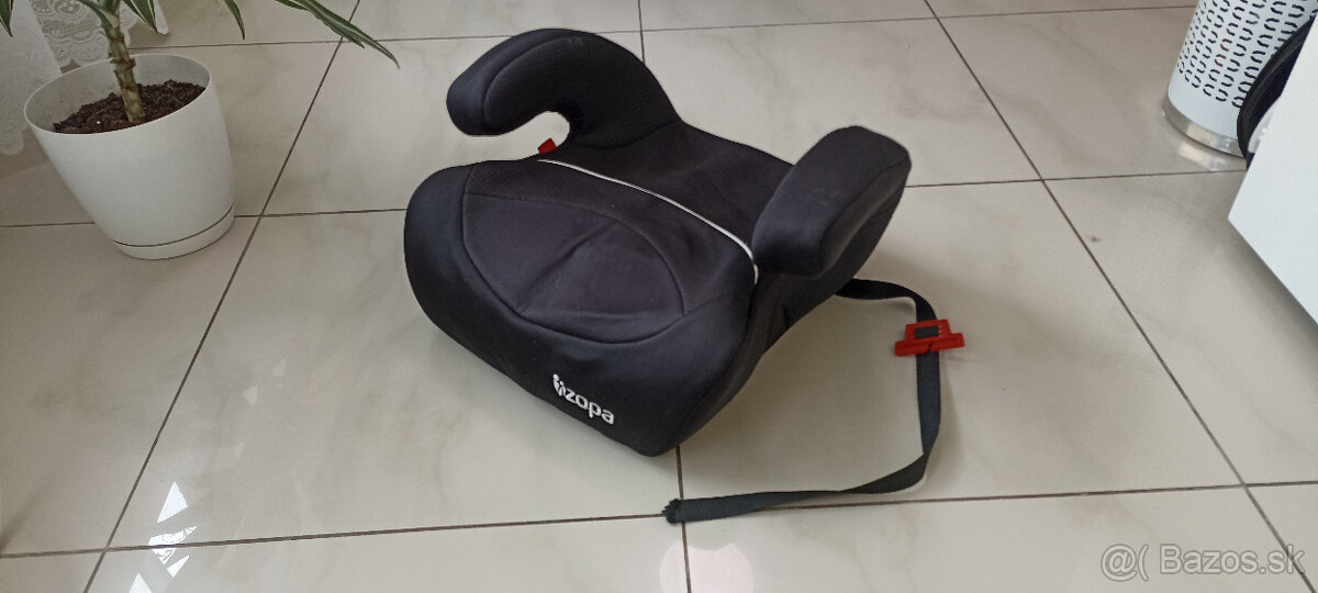 Podsedak do auta