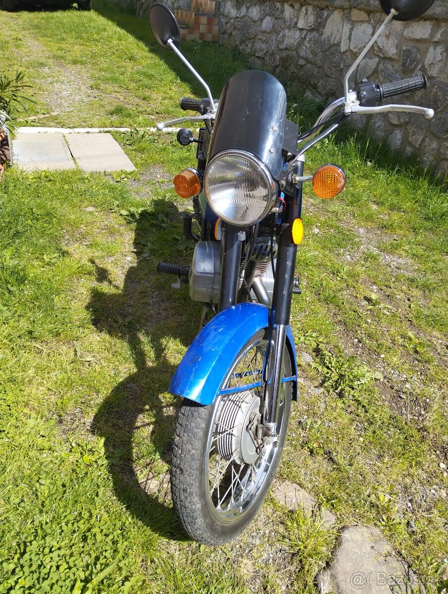 Cz