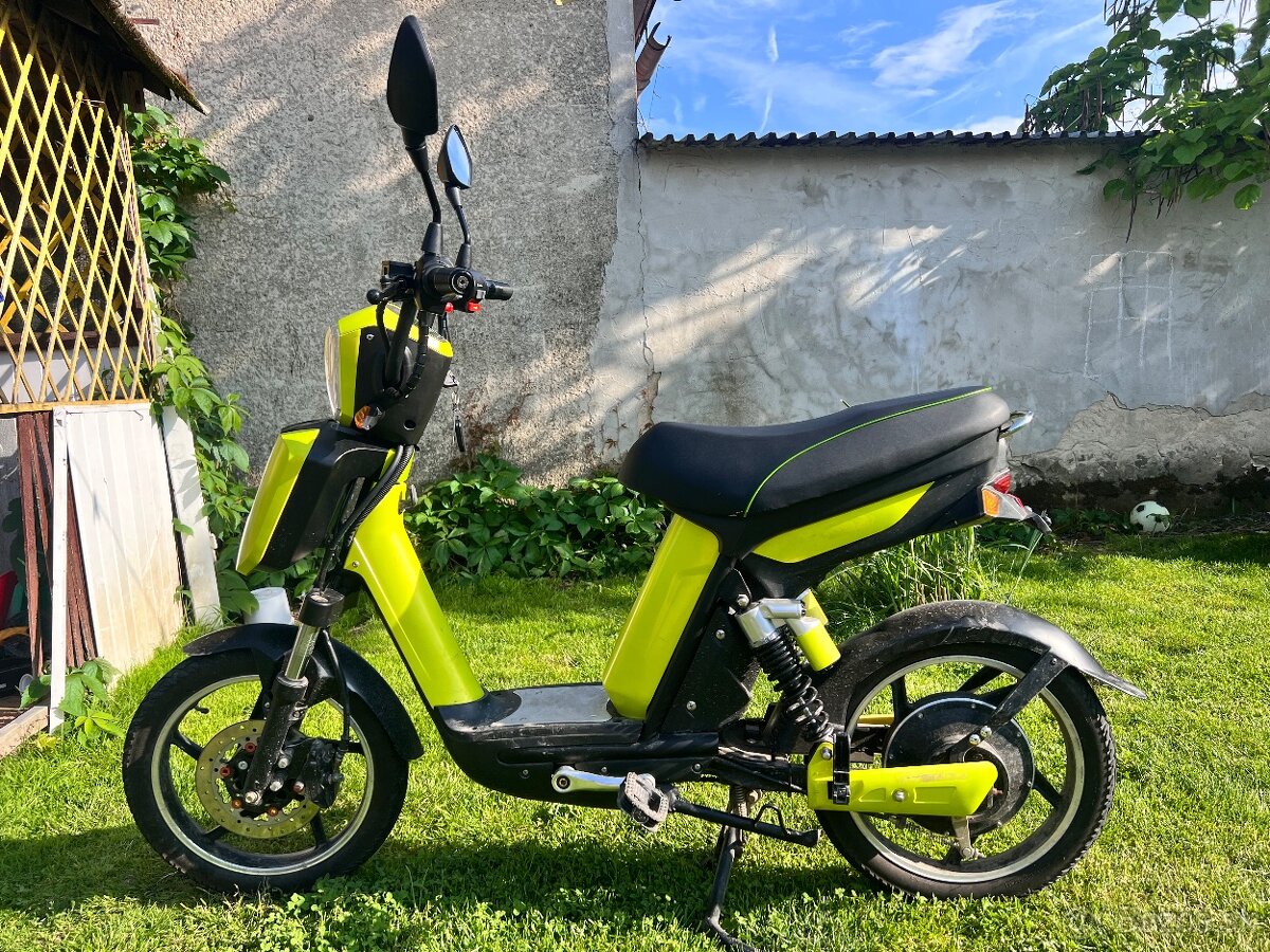 Racceway E-Babeta 250W – Zelená