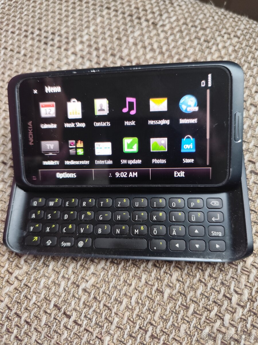 Nokia E7