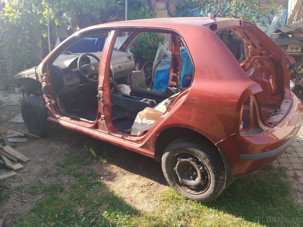 Karoséria Fabia 1