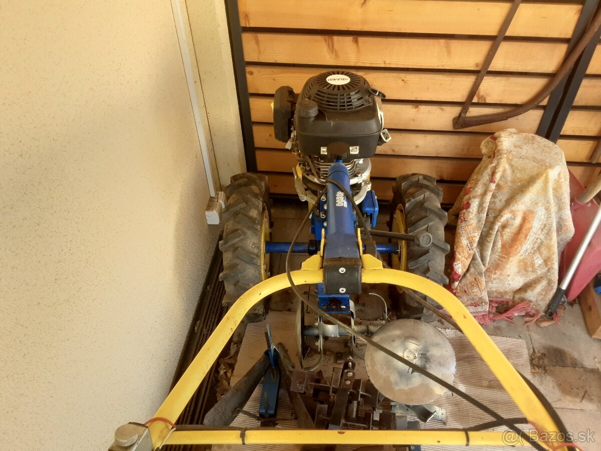 Malotraktor Agzat