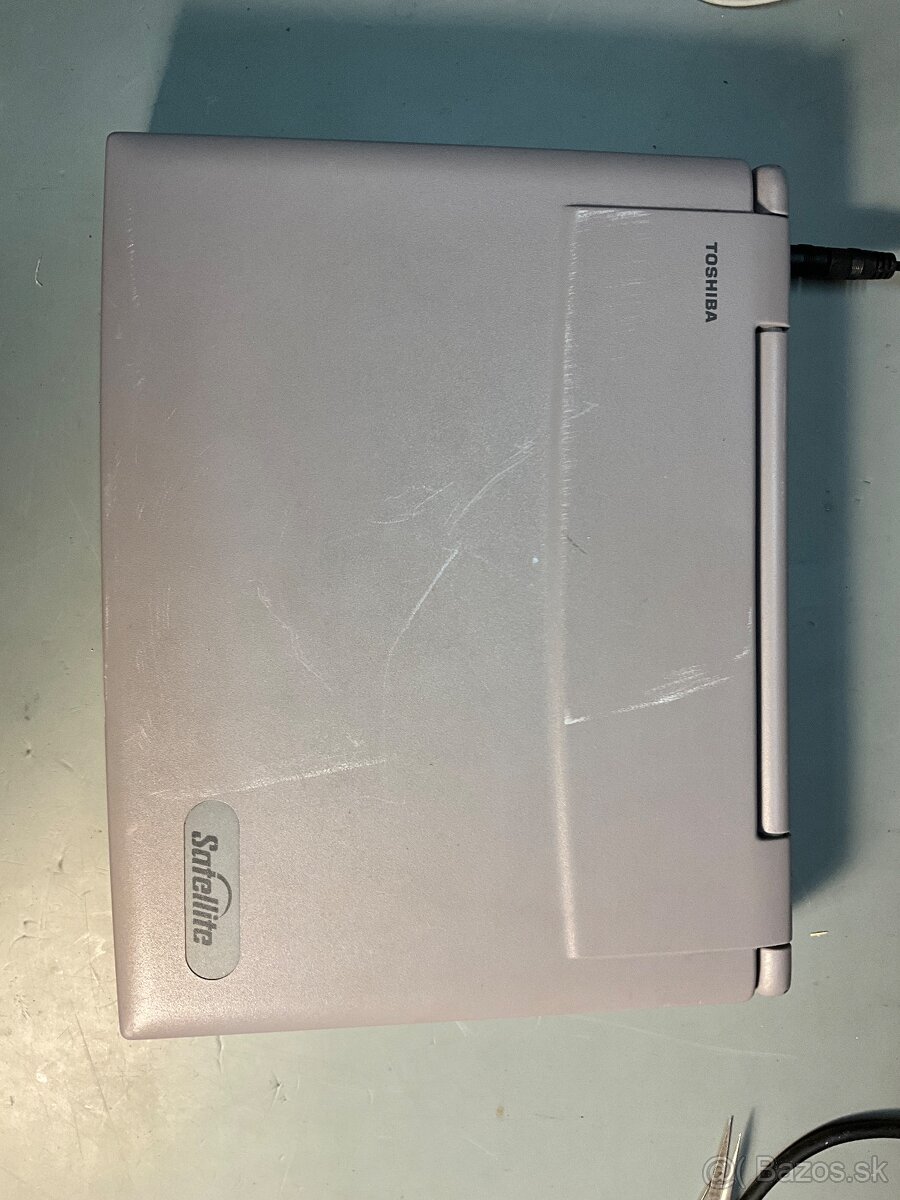 Toshiba Satellite 4000CDS Intel Pentium II, 233MHz