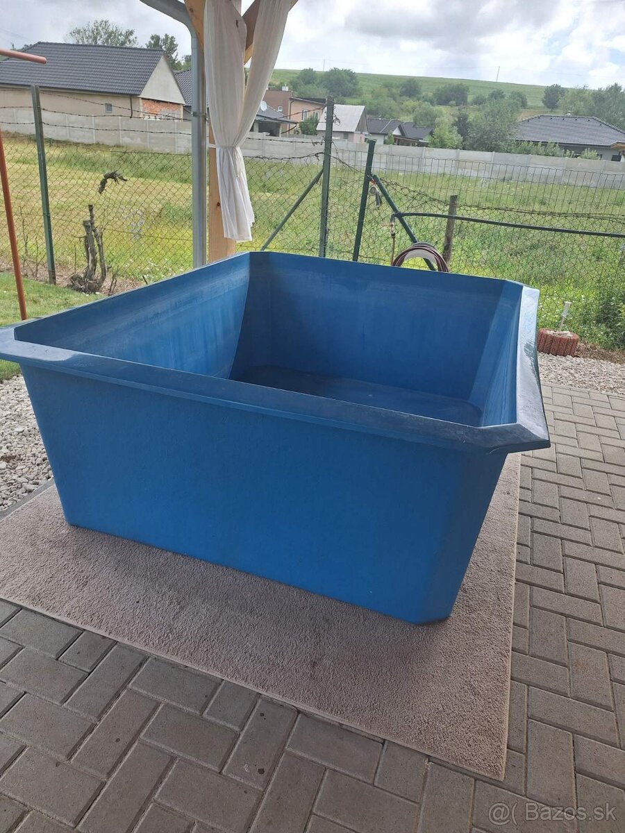 LAMINATOVA KADA / BAZEN - 2m3