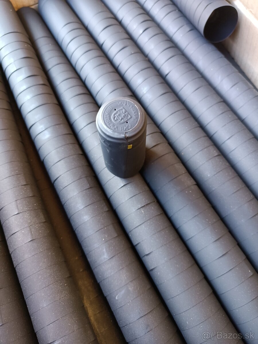 Zátky, štuple, šrobovací uzáver, termokapsle na flaše