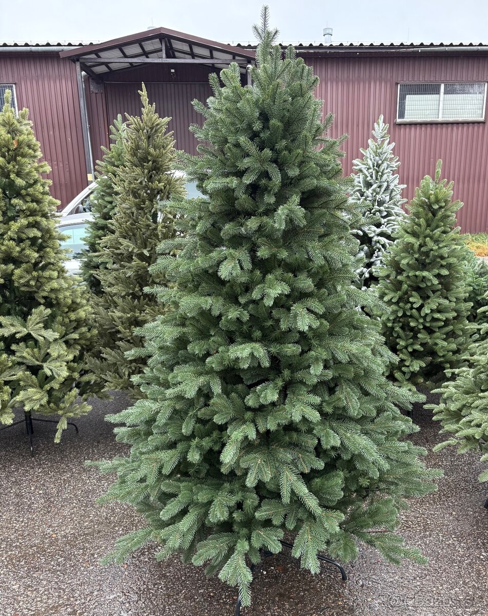 NOVÉ VIANOČNÉ FULL 3D STROMČEKY