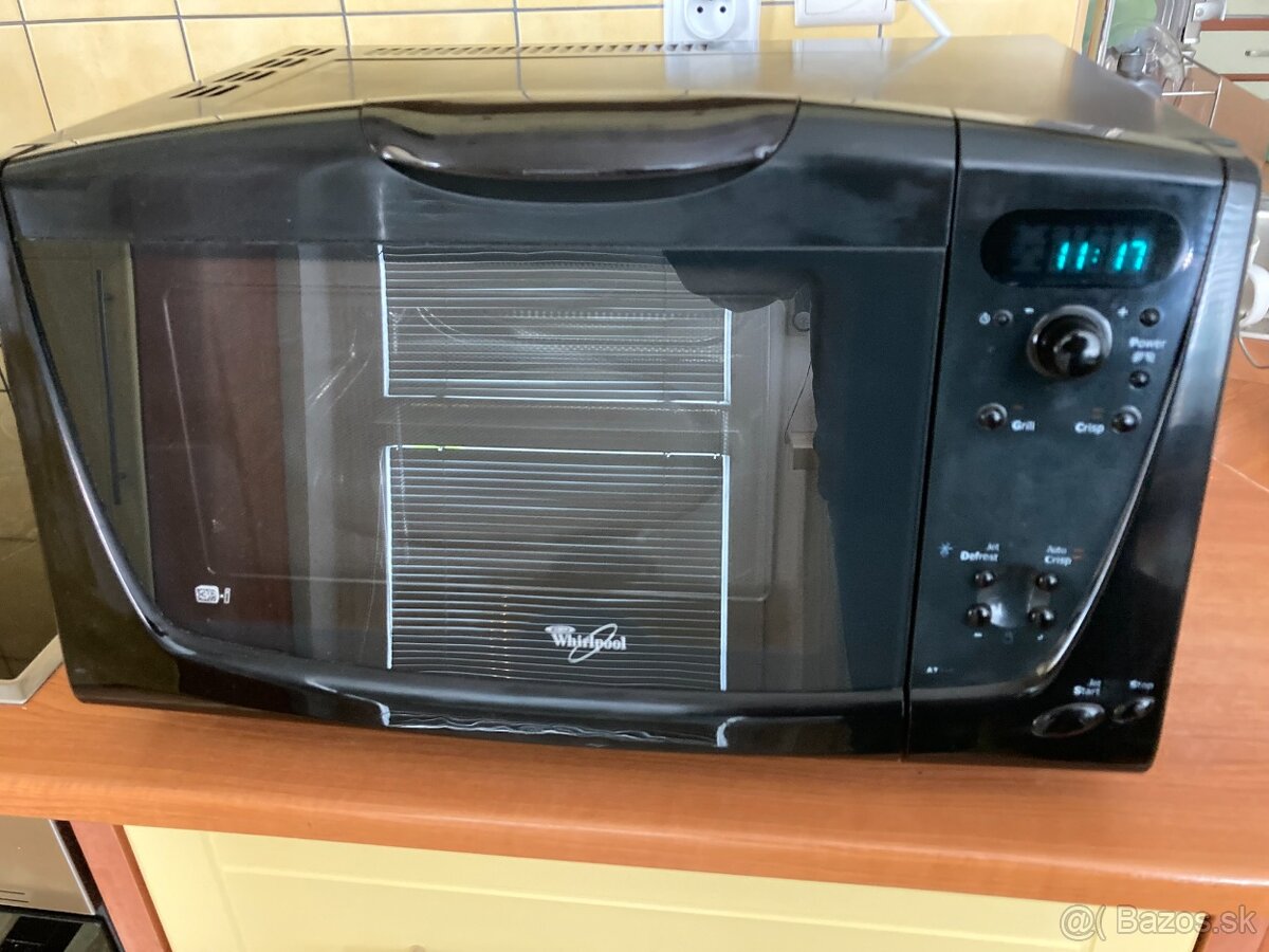 mikrovlnka Whirpool