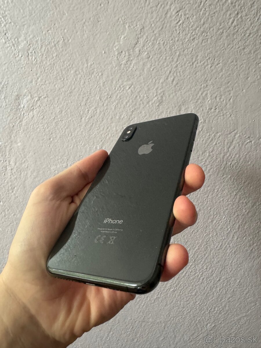 Predám iPhone XS Max – 64 GB