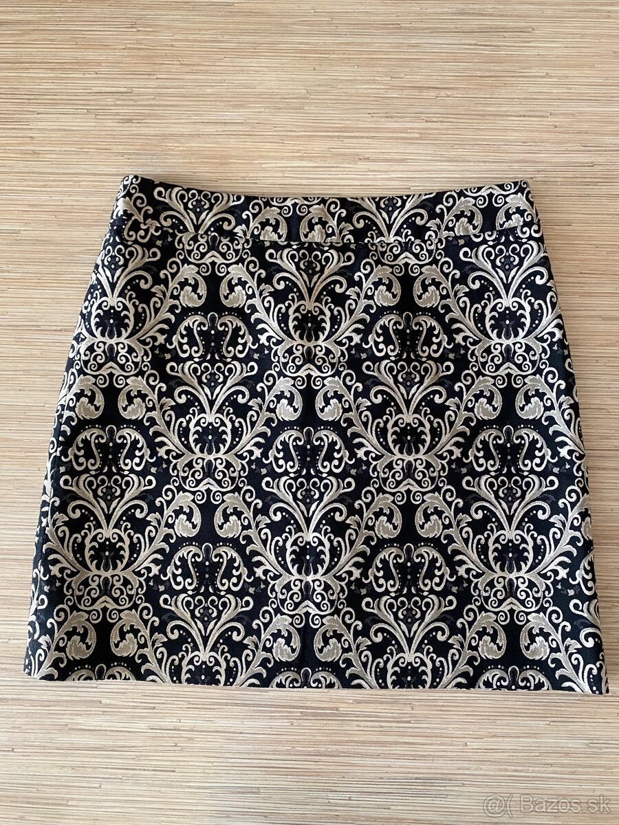 Vzorovaná sukňa