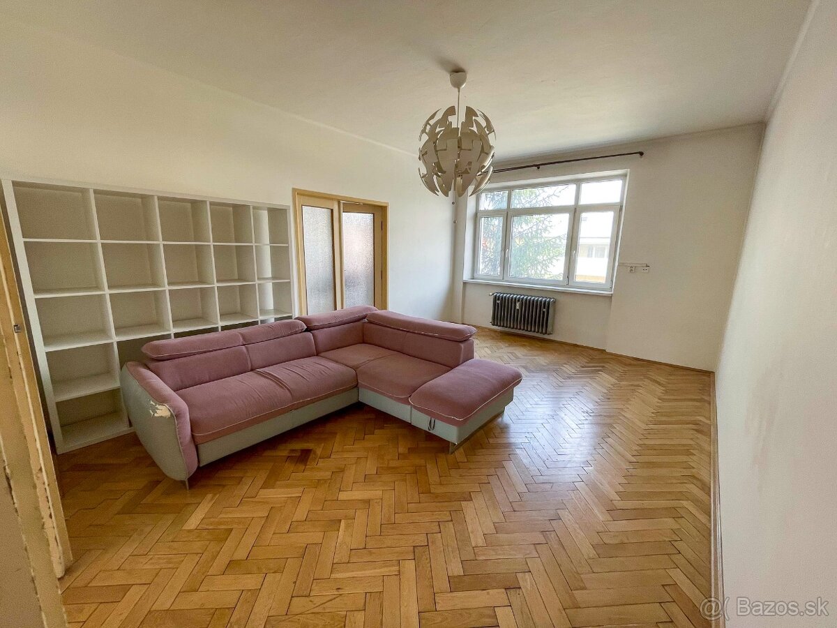 nadrozmerný 3,5-izbový byt, Martin – Centrum