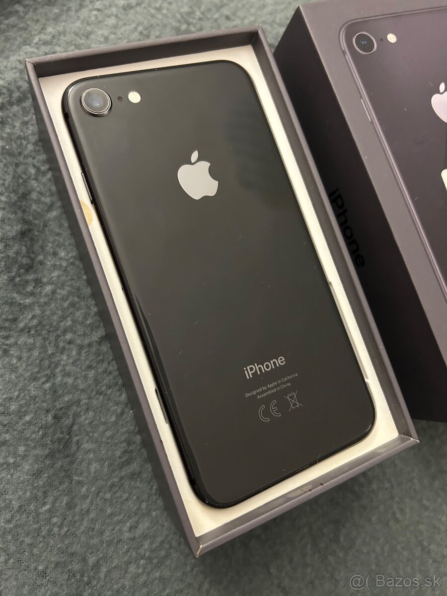 iPhone 8 64GB black - 100% batéria