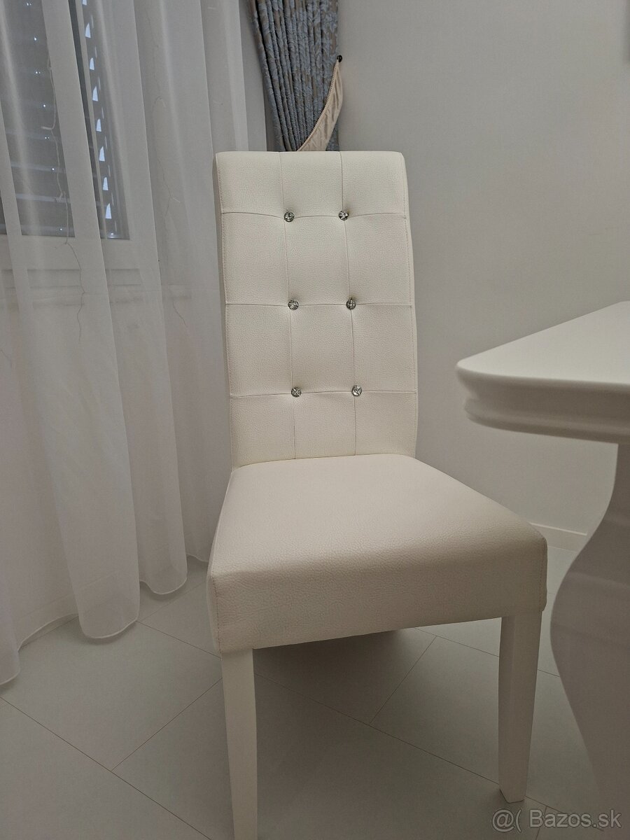 Predam 2 ks kozene stolicky