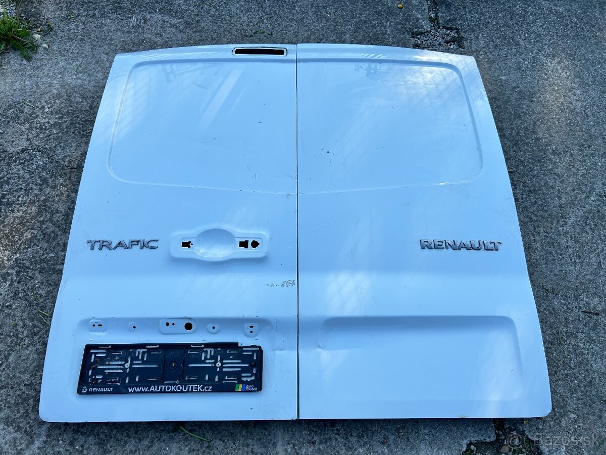 Renault Trafic III. 14- lave a prave zadne dvere