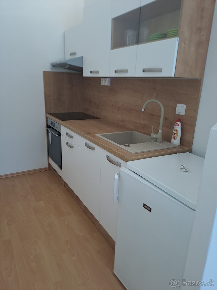 PRENÁJOM 2 izbový byt Trenčianske Teplice