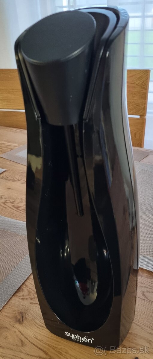 Predám výrobník sódy Syphon Elegance + 2 CO2 bombičky