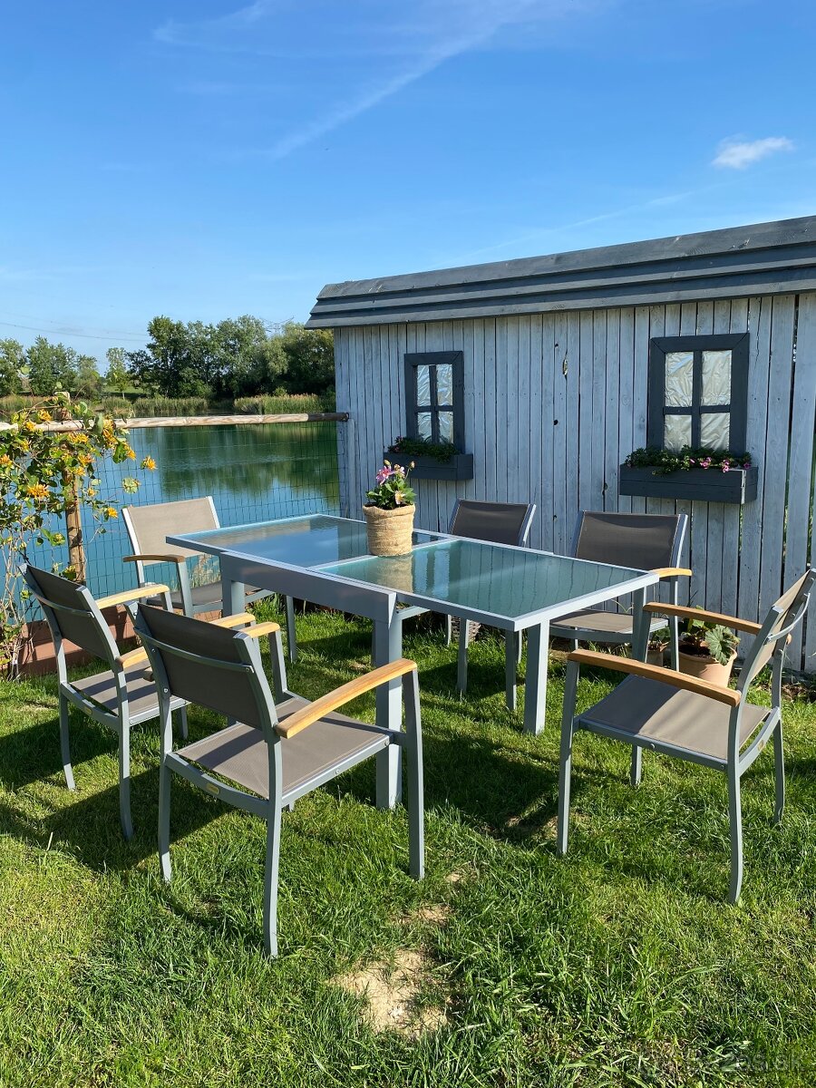 Jedálenský hliníkový set pre 4-6 ľudí