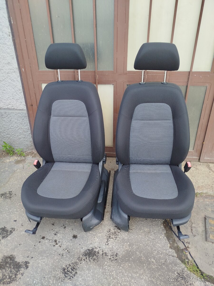 Predám predné sedačky zo škoda Fabia 1