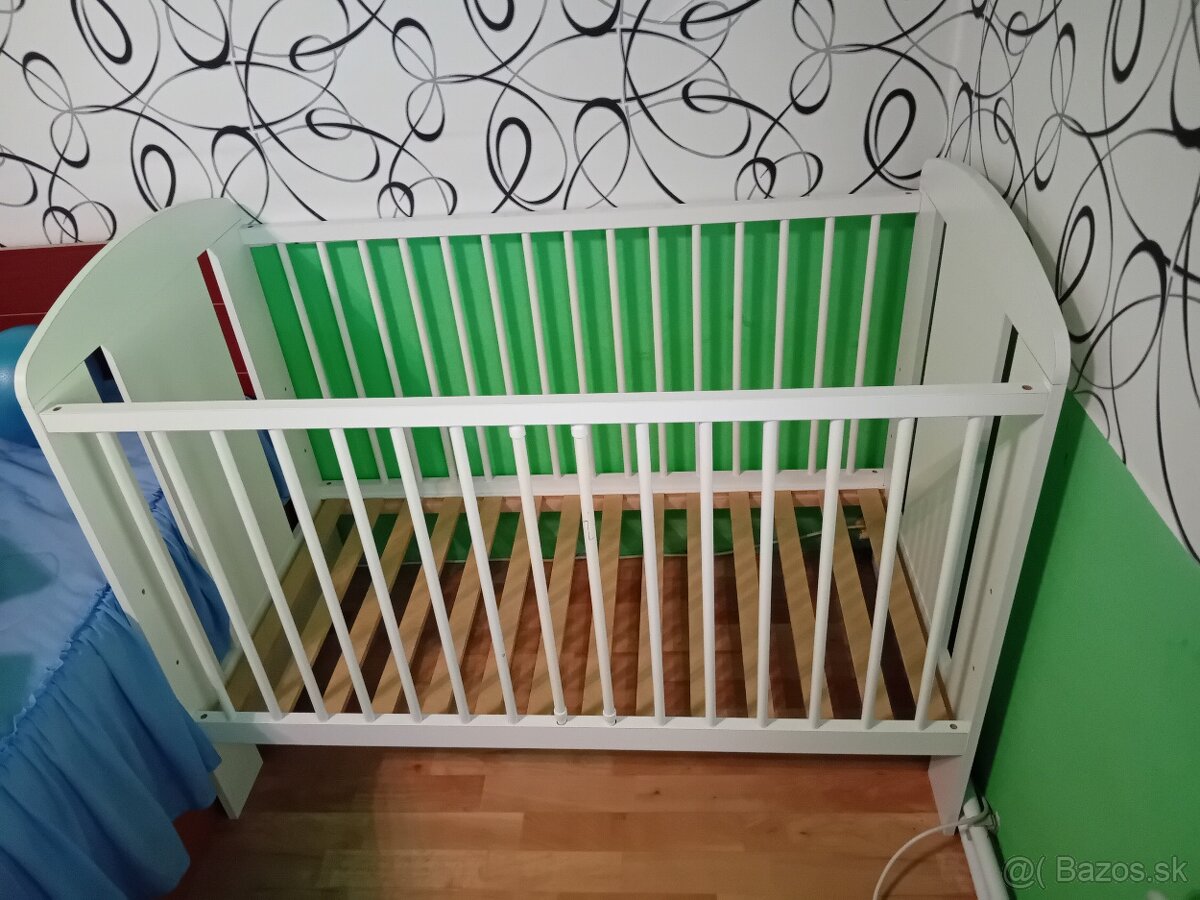 Predám sadu postieľky+skrinky+prebaľovacieho pultu