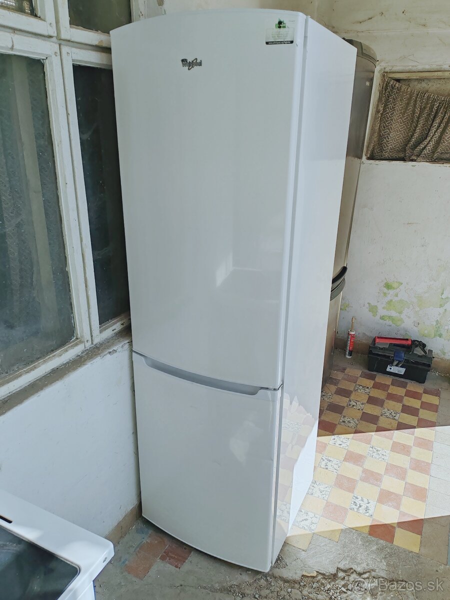 Predám chladničku Whirlpool 187cm