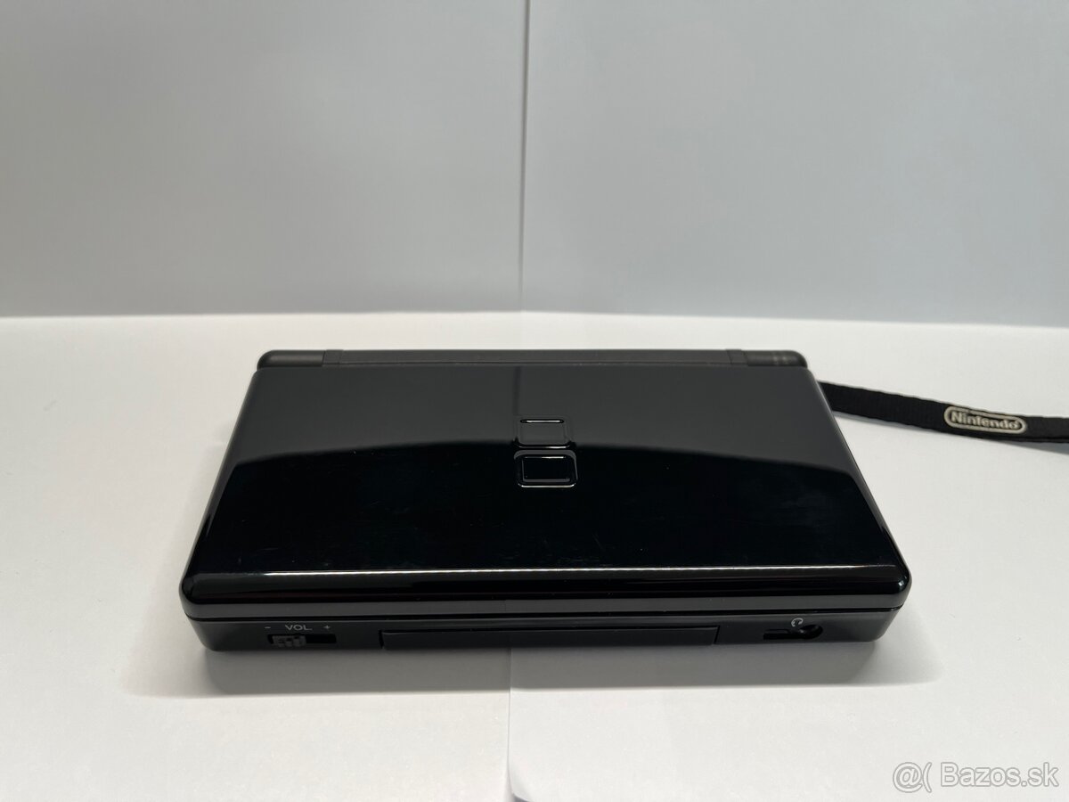 Nintendo DS Lite